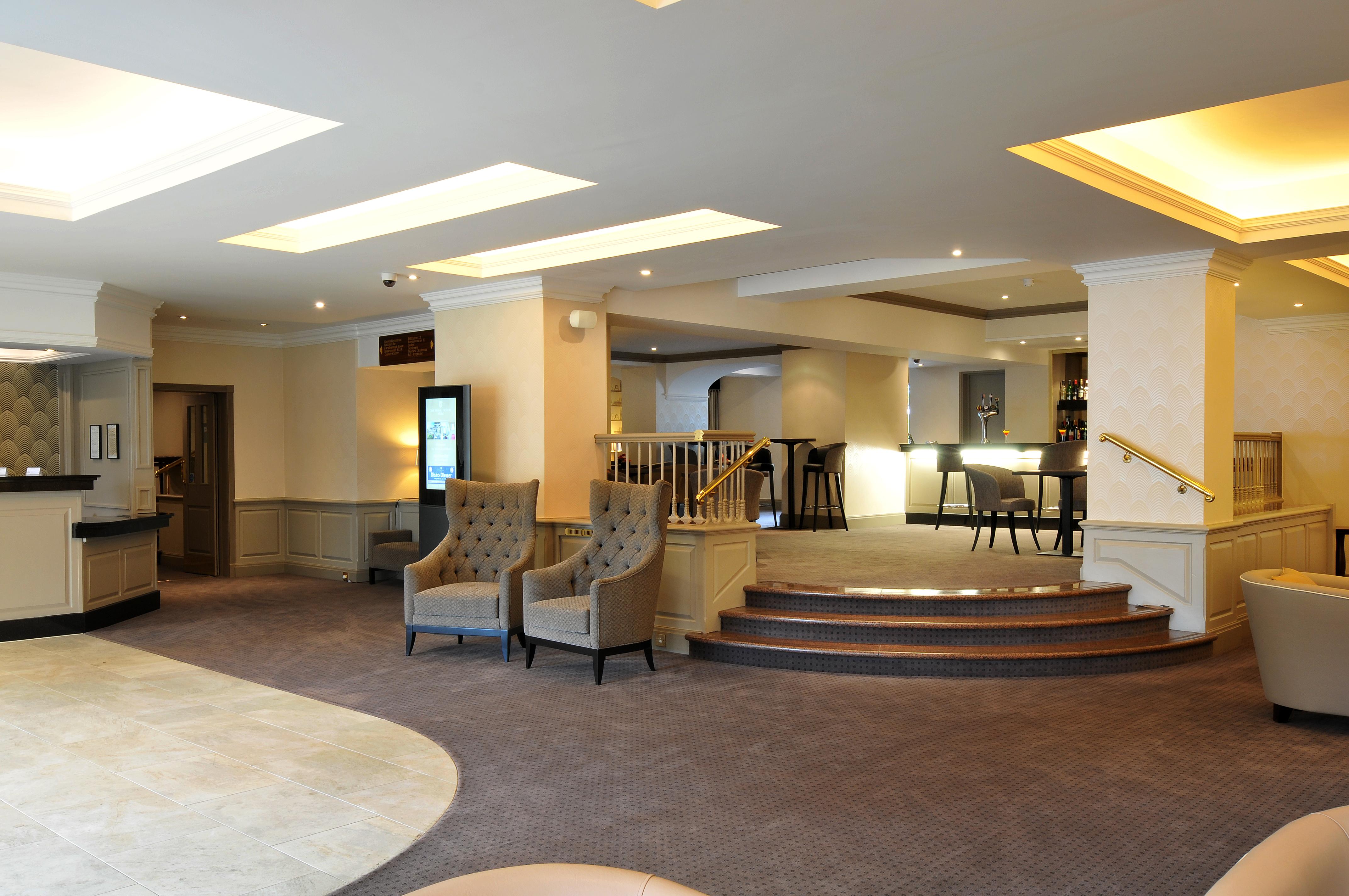 Bromley Court Hotel London Eksteriør bilde